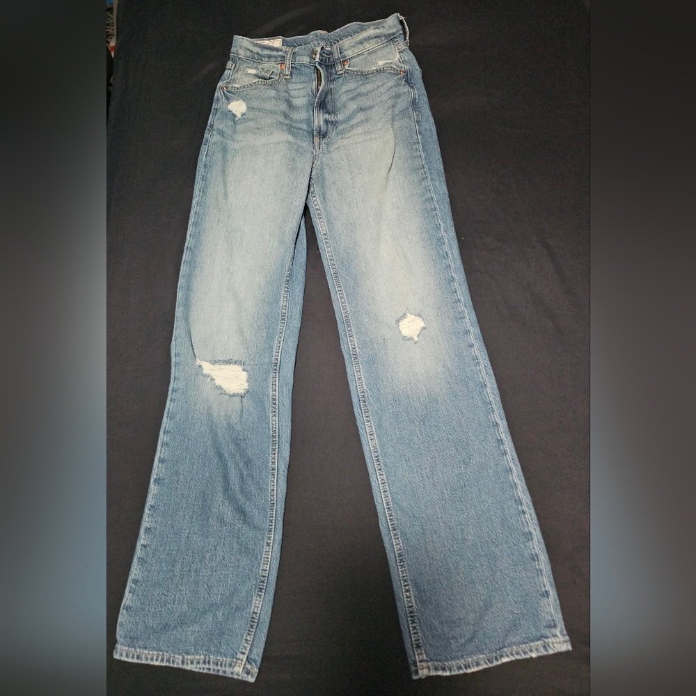 EUC GAP Light Indigo Loose High Rise Jeans Size 26 2R